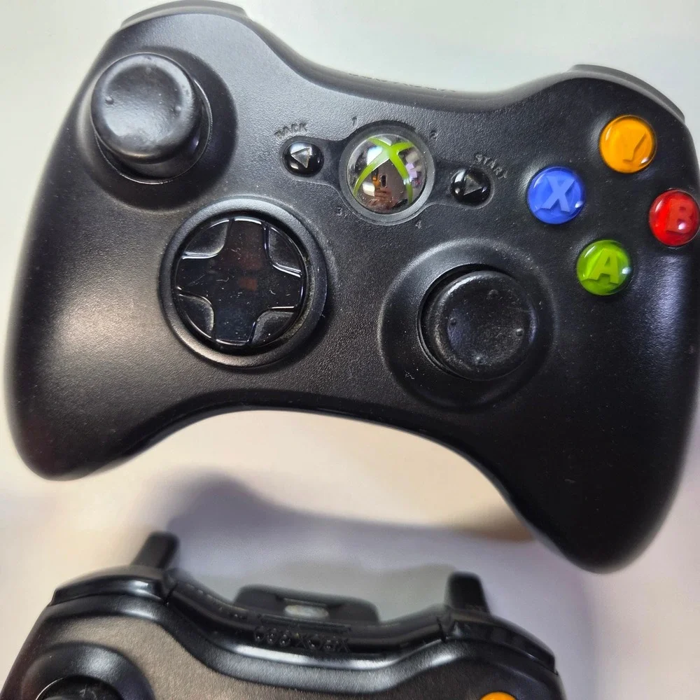 Microsoft Xbox 360 Wireless Controller Black Pair Untested